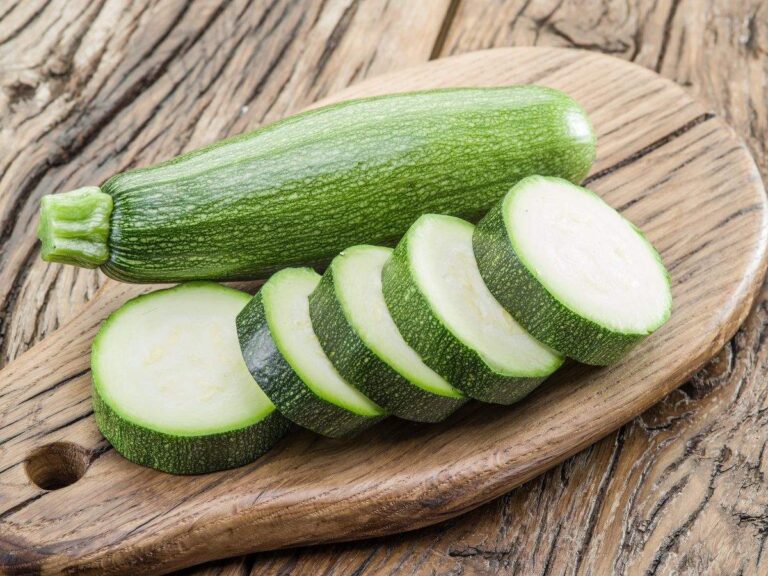 Zucchini Benefits: वजन घटाने से लेकर हाई कोलेस्ट्रॉल से राहत तक, जुकीनी खाने से मिलते है 5 जबरदस्त फायदे