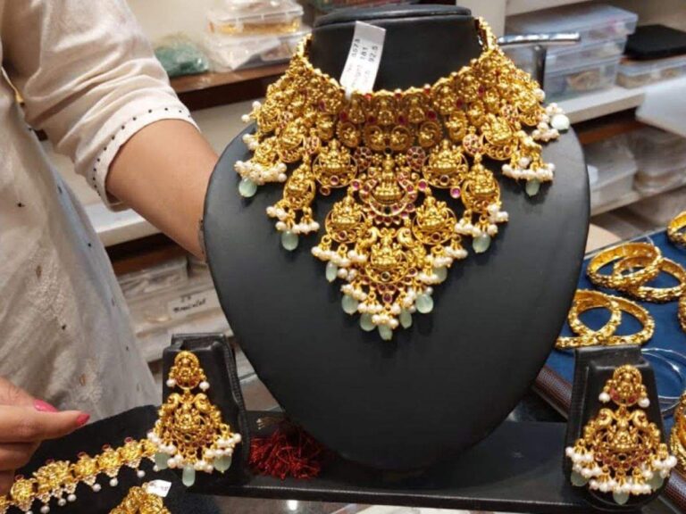 Gold Price: महीने के छठे दिन जारी हुई सोने-चांदी की नई कीमतें!