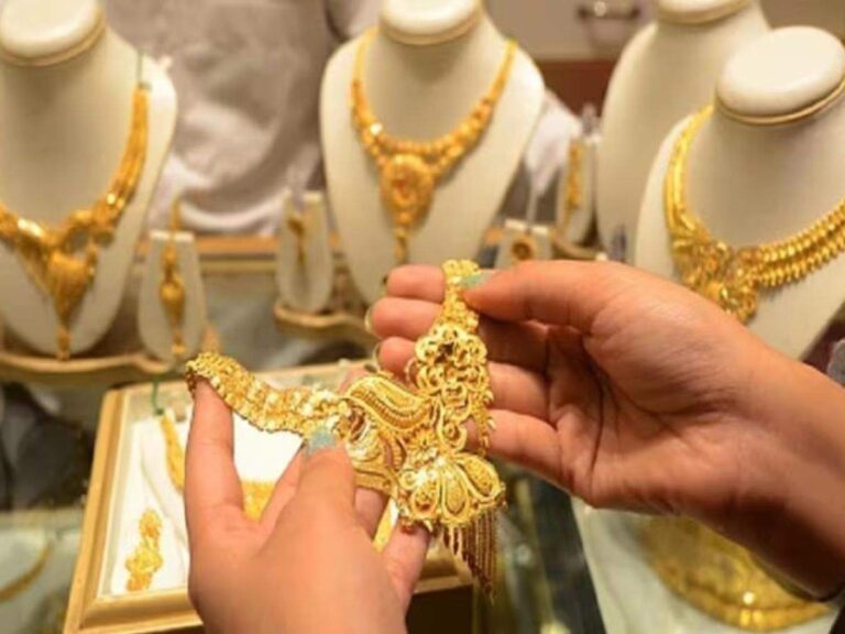 Monday Gold-Silver Rate: सोमवार को बदले सोने-चांदी के दाम, घर बैठे चेक करें